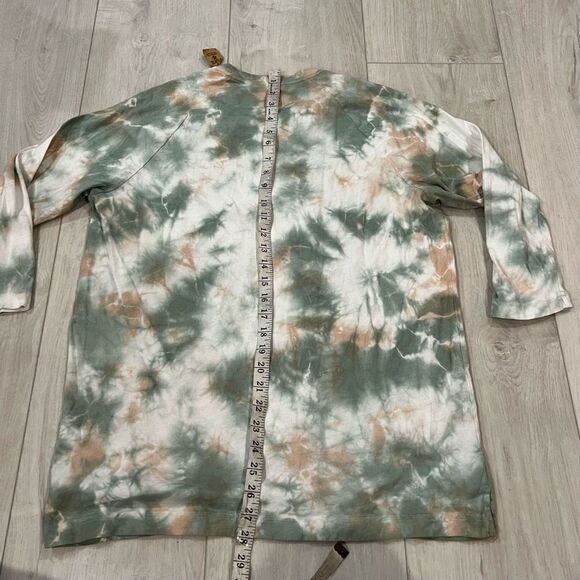 Pink  long sleeve shirt size M￼ - Picture 3 of 6